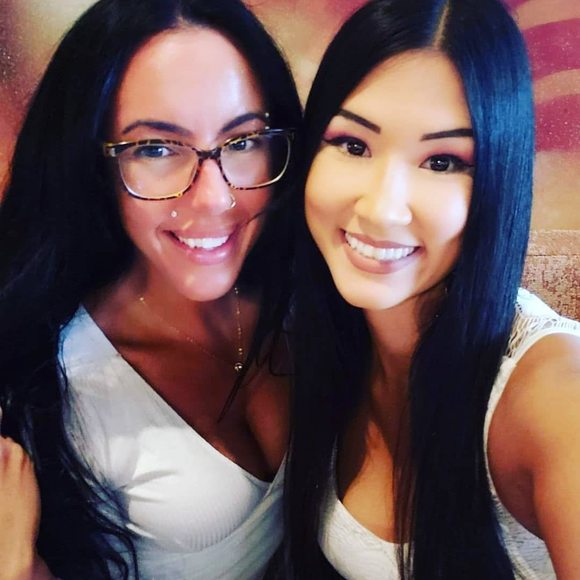 Meet your Posher, Katy - Picture 1 of 1